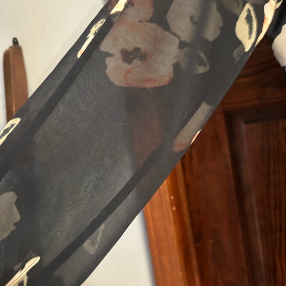 Floral Black Blouse by Cabi - Picture 4 of 4